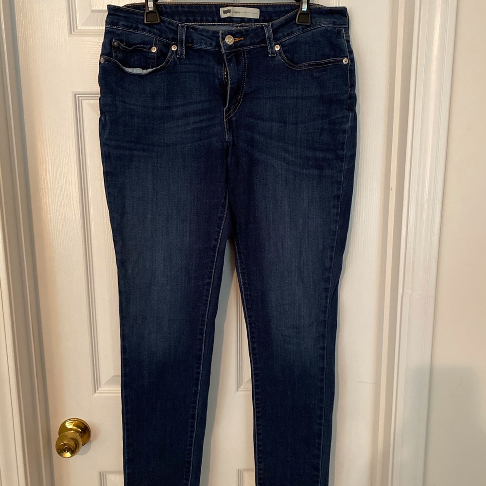 Women’s Levi’s skinny jeans
